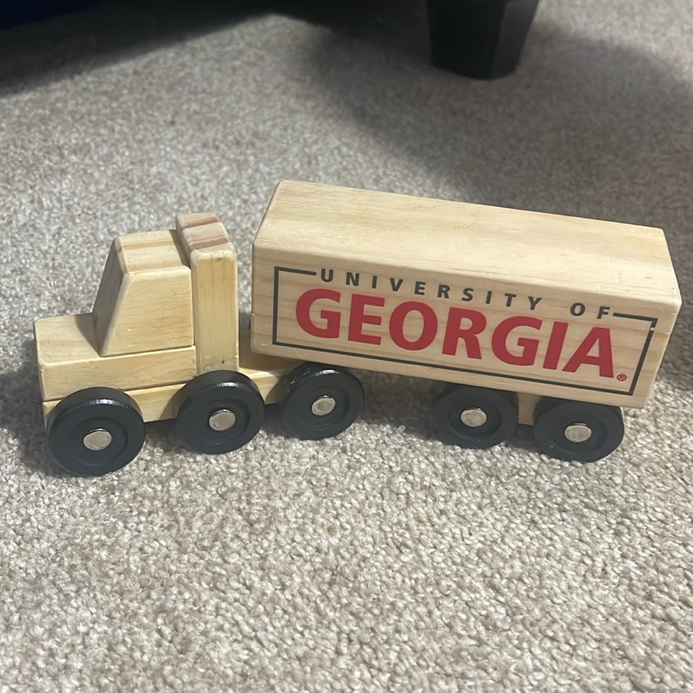 Univ of Georgia Wooden Big Rig